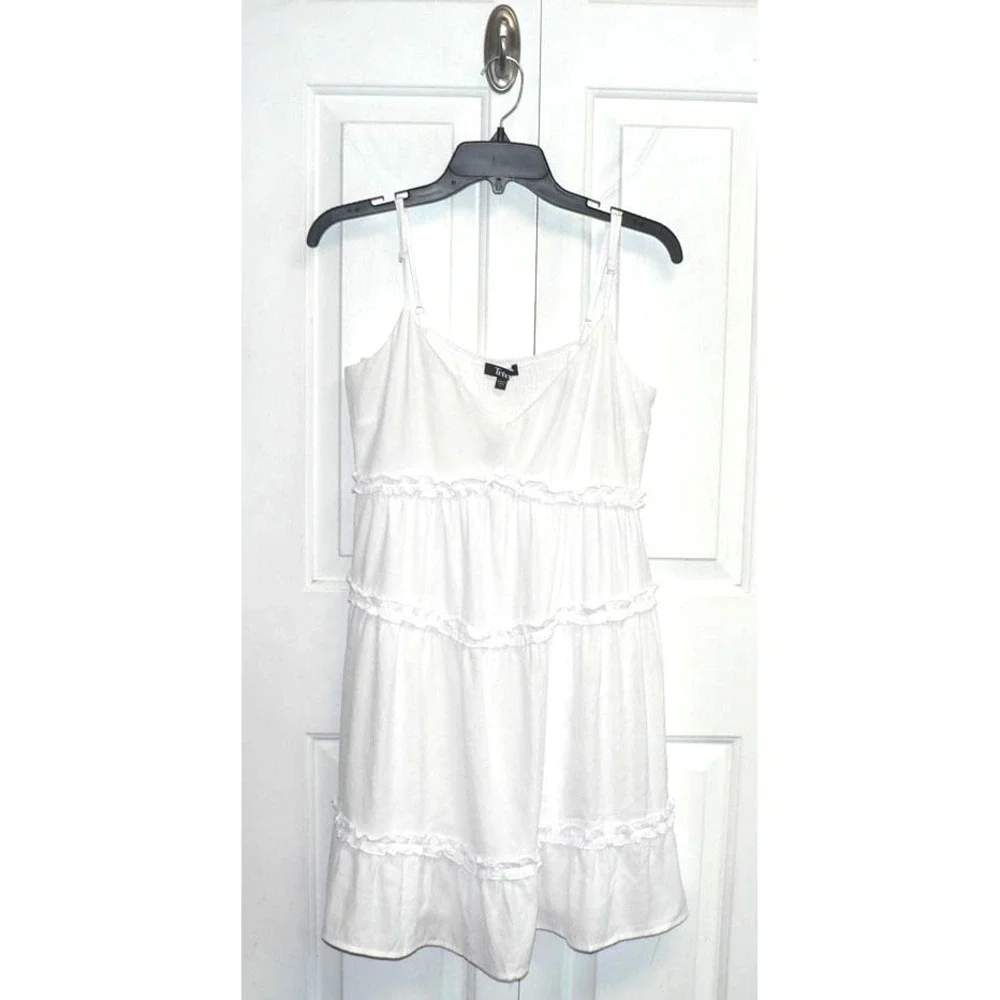 Trixxi VNeck Adjustable Spaghetti Straps Smocked Back Tiered Mini Dress White LG